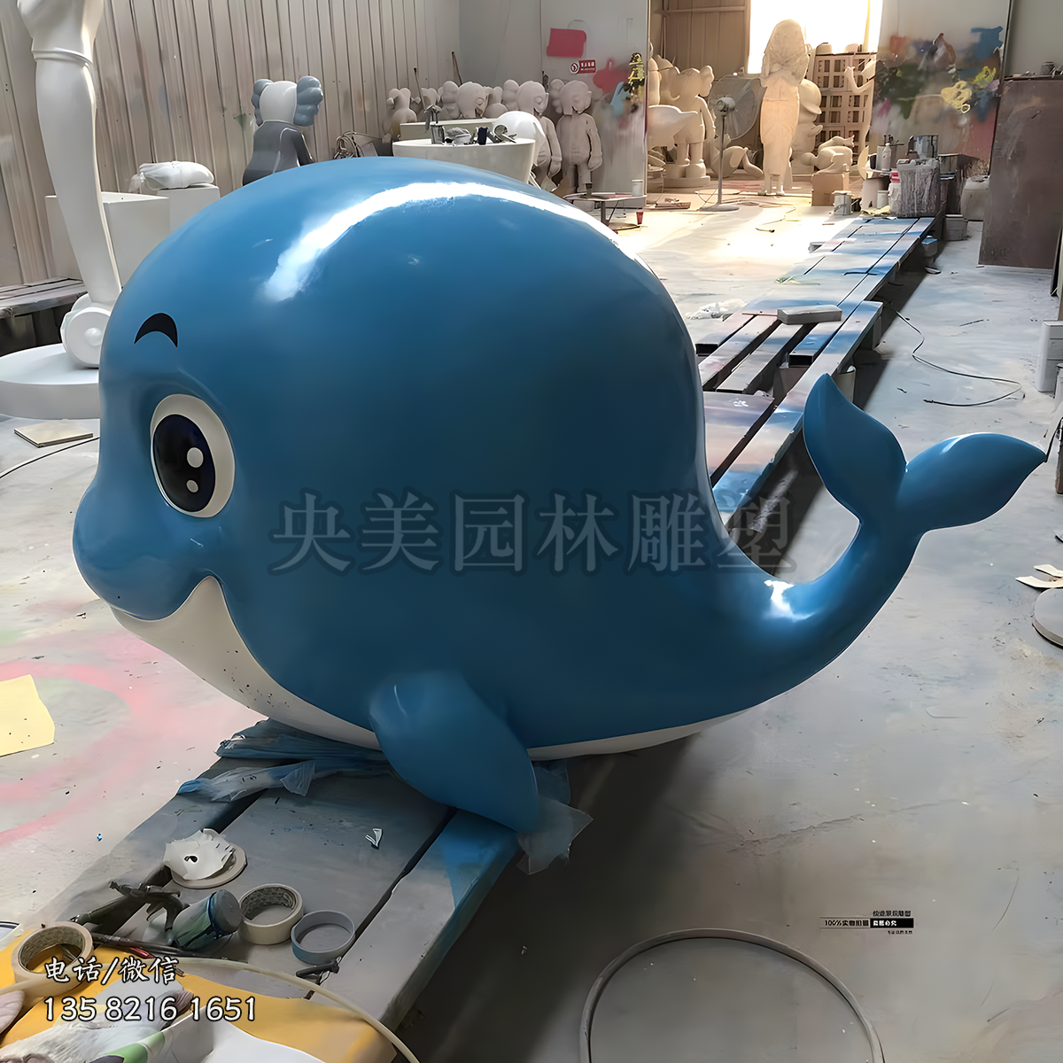 玻璃鋼卡通鯨魚(yú)雕塑