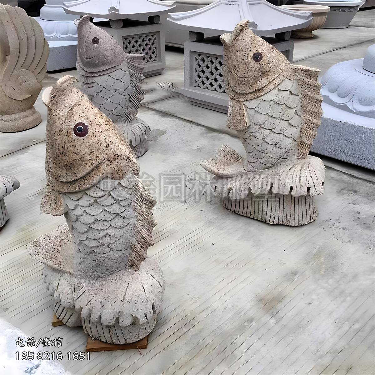 花崗巖石雕噴水魚