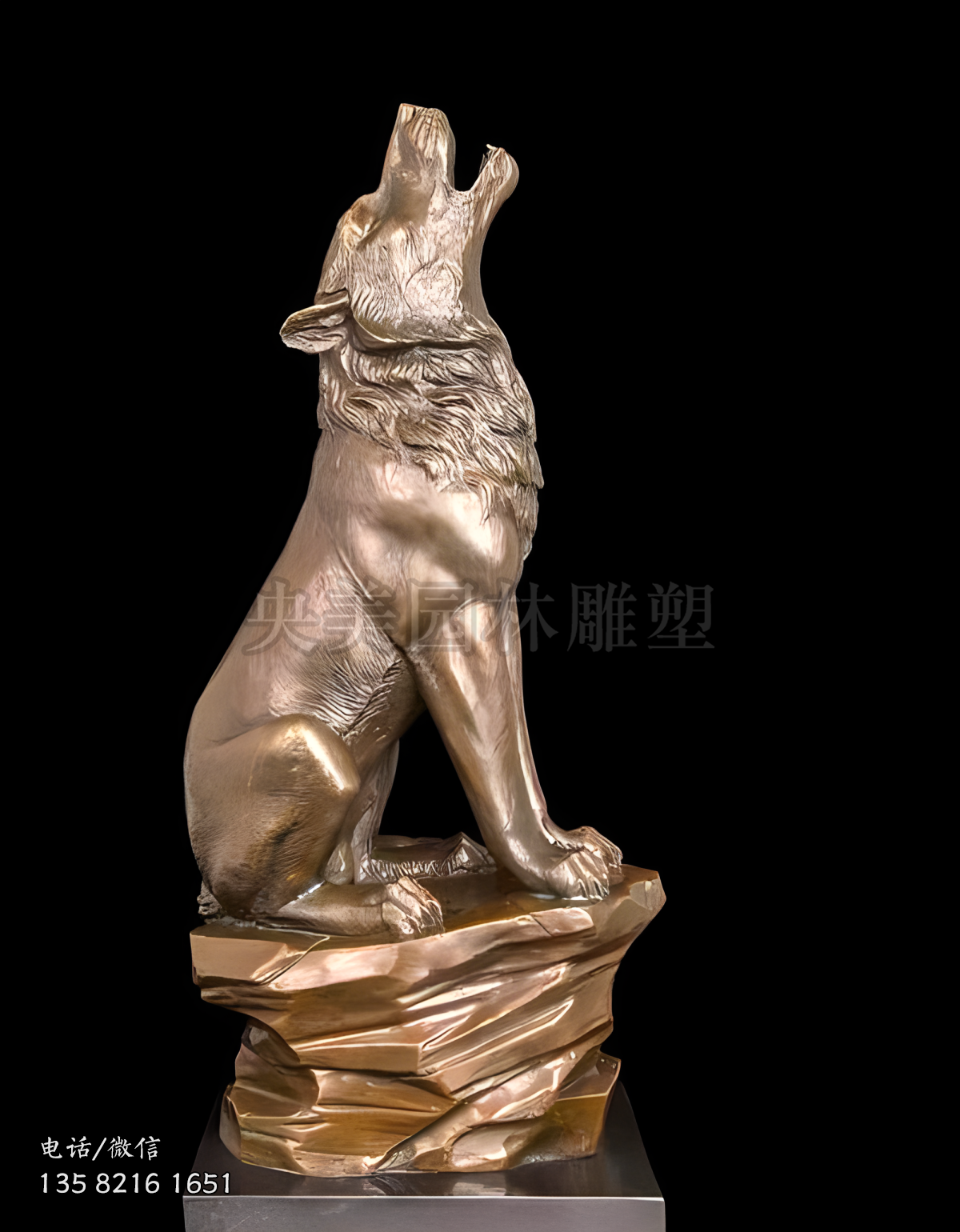 仰頭狼嚎的鑄銅狼雕塑