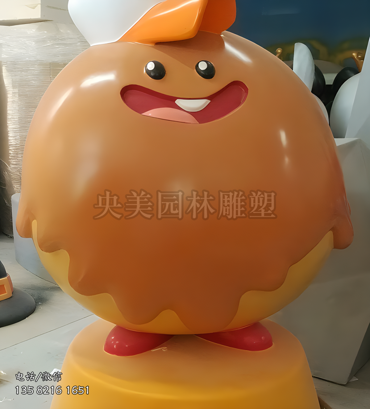 超可愛(ài)圓球型卡通小雞雕塑