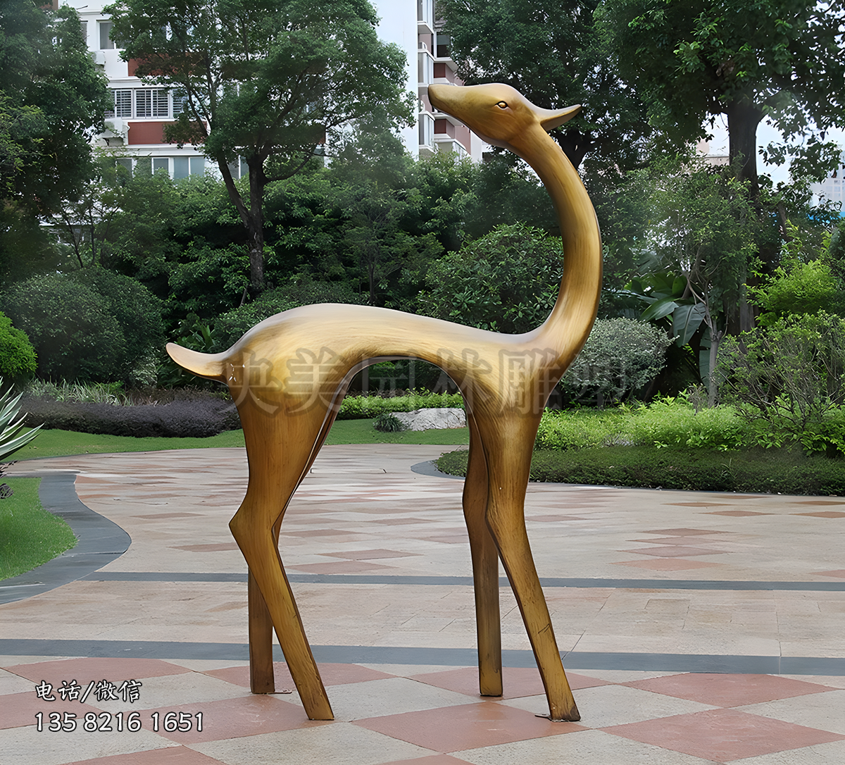 仿銅扭頭的抽象梅花鹿雕塑