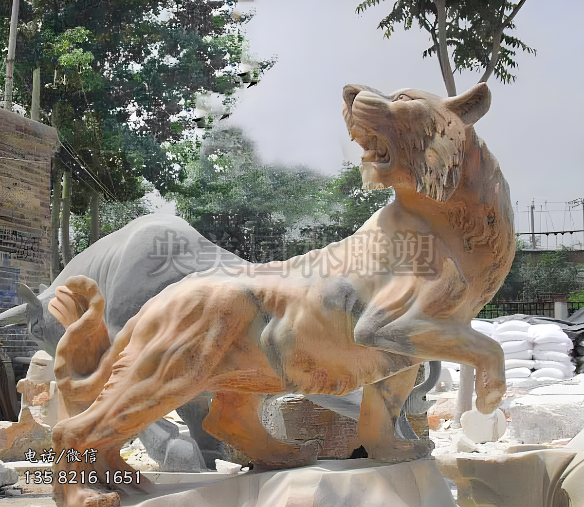 晚霞紅石雕回頭老虎雕塑