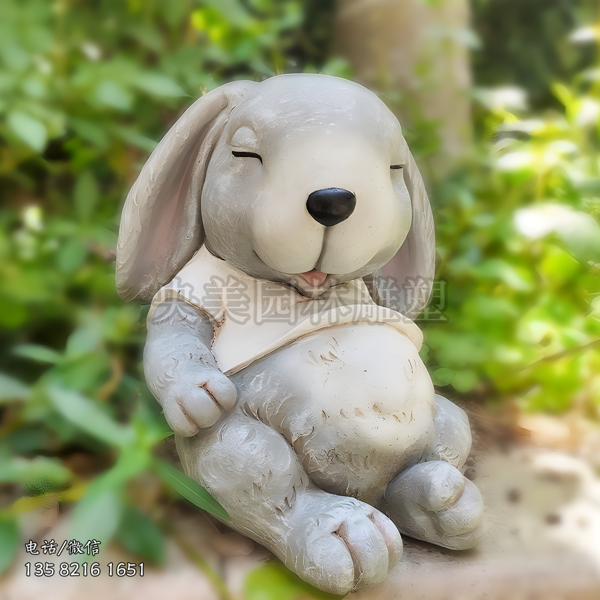 大肚兔子卡通造型雕塑
