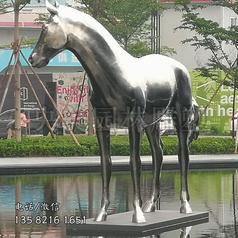 拉絲不銹鋼馬雕塑