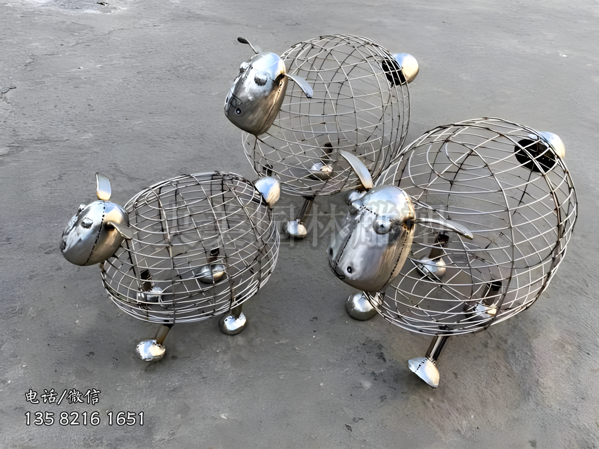 鏤空不銹鋼網(wǎng)格肖恩羊雕塑