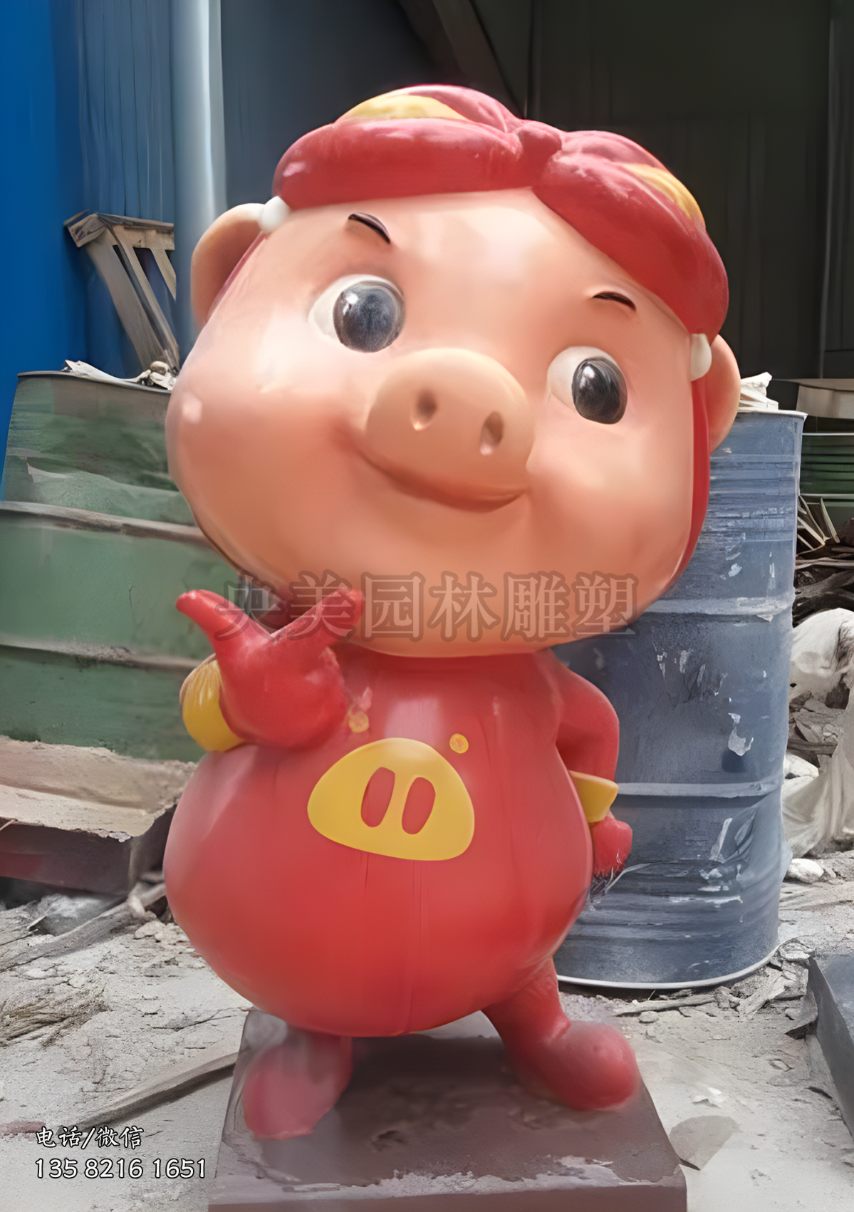 比槍的豬豬俠雕塑擺件