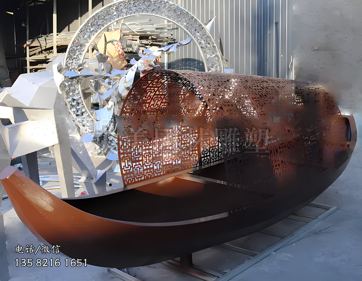 不銹鋼鏤空烏篷船雕塑