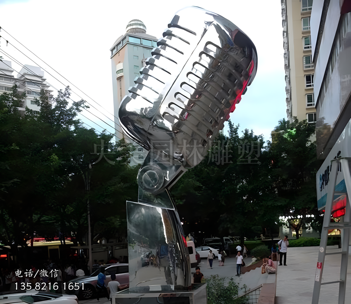 鏡面不銹鋼麥克風雕塑