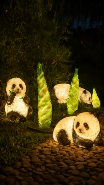 玻璃鋼發(fā)光熊貓雕塑 (7)